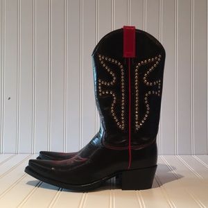 NWT FRYE Black & Red Studded Cowboy Boots sz 7